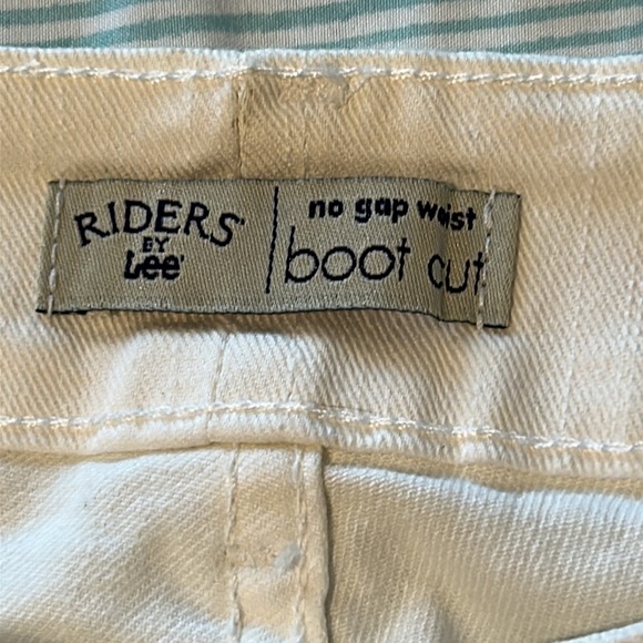 LEE RIDERS SLENDER STRETCH | SIZE 8 M | NWT | WHITE JEANS | BOOT CUT - Picture 2 of 8
